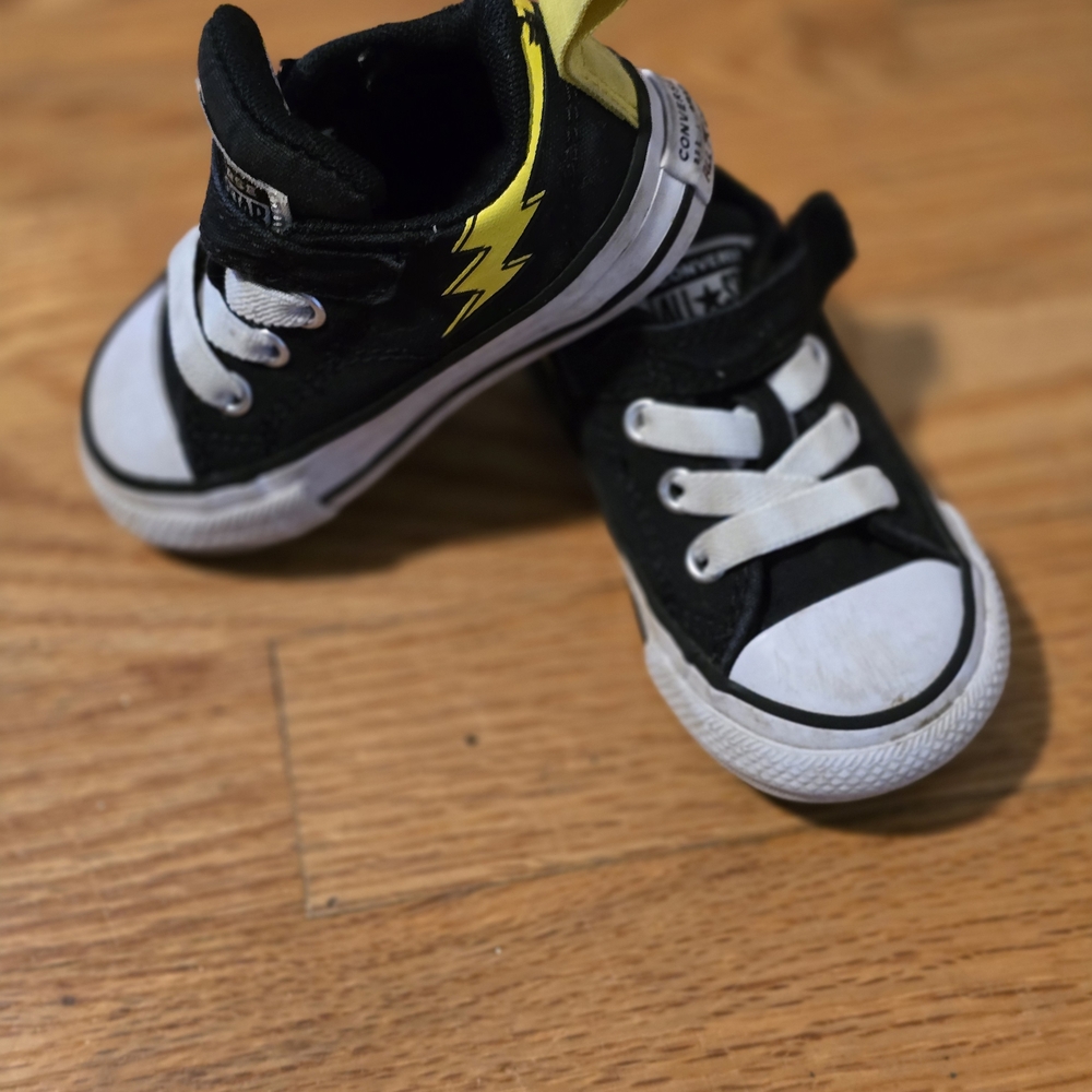 Converse Kids Black and Yellow Sneakers